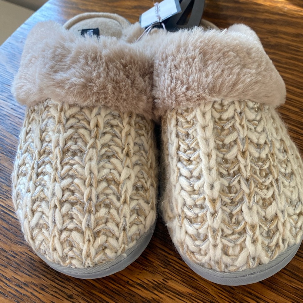 NWT Nine West Cozy Slippers